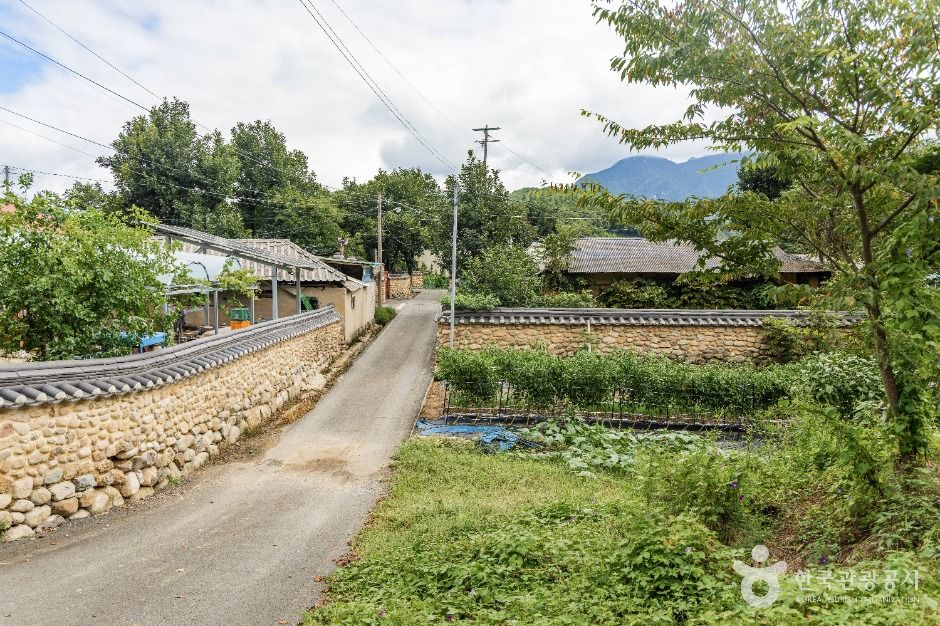 무주 지전마을 옛 담장