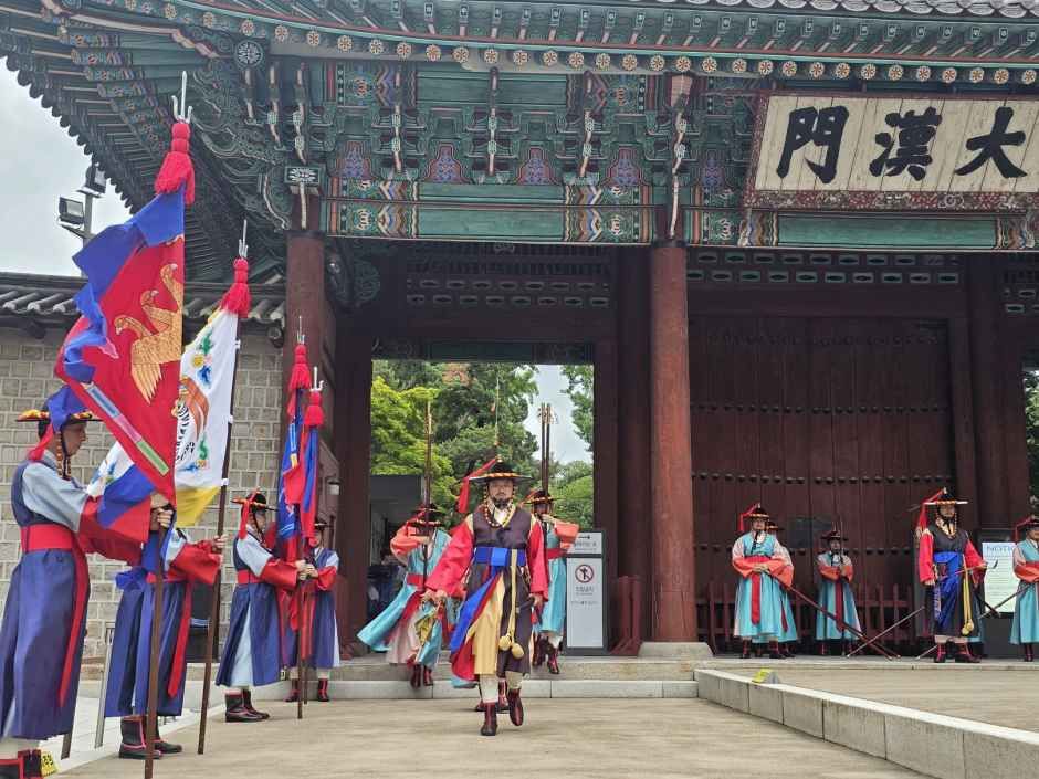 thumbnail-서울 왕궁수문장 교대의식-7