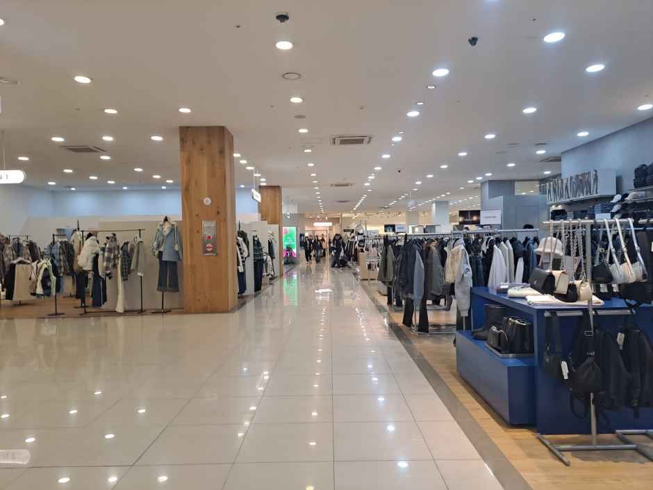 thumbnail-LF Square - Yangju Branch [Tax Refund Shop](LF스퀘어 양주점)-1