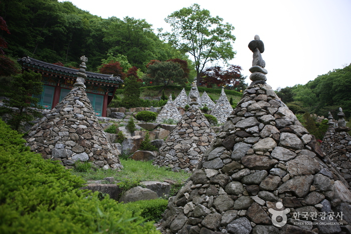 Wawoojongsa Temple (Waujeongsa) (와우정사)