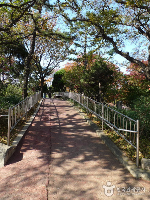 自由公園（仁川）（자유공원（인천））