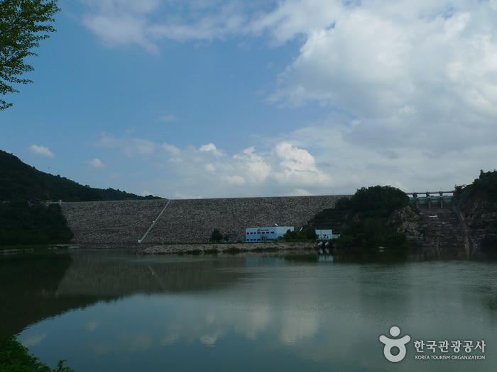 Andong Dam (안동댐)