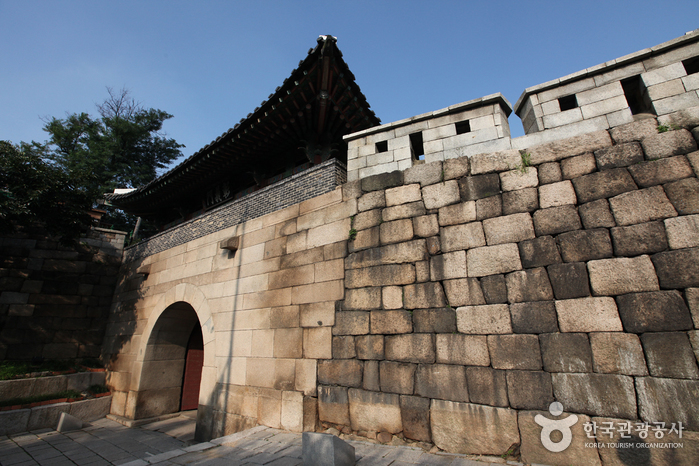 Changuimun Gate - Jahamun Gate (창의문(자하문))