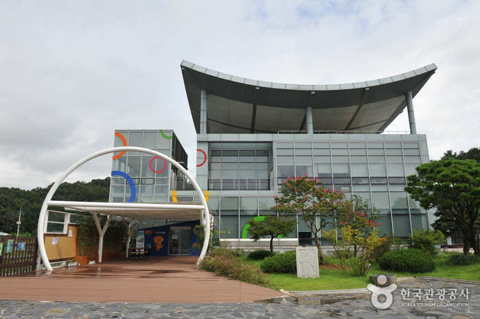 thumbnail-Gwangju National Museum (국립광주박물관)-2