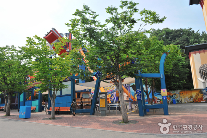 Everland (에버랜드)