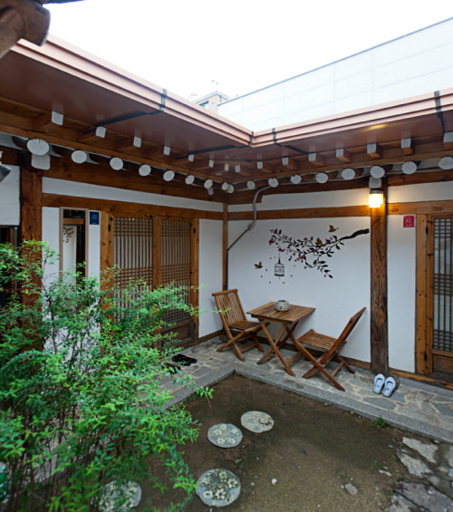 Bukchon inn (북촌여관)