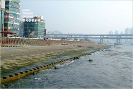 Millak Waterfront Park (민락수변공원)