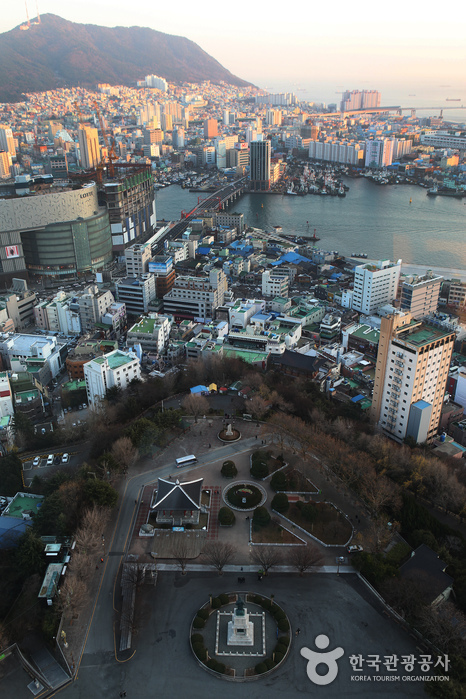 Parque Yongdusan (용두산 공원)