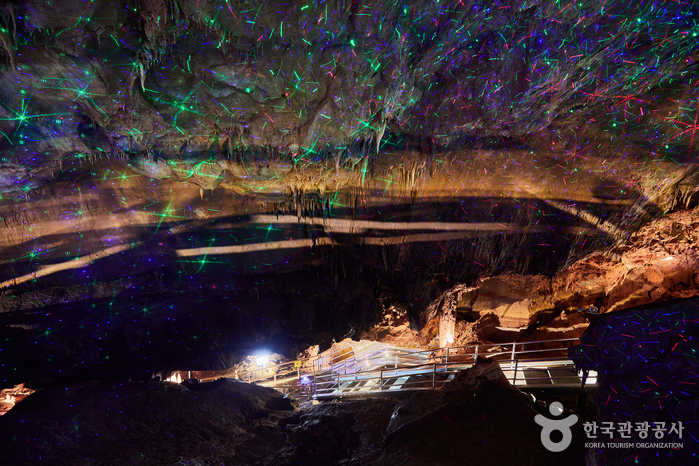Cueva del Murciélago Dorado Cheongok (천곡황금박쥐동굴)