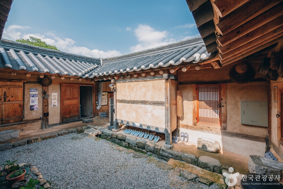 Jukheon Traditional House [Korea Quality] / 죽헌고택 [한국관광 품질인증]