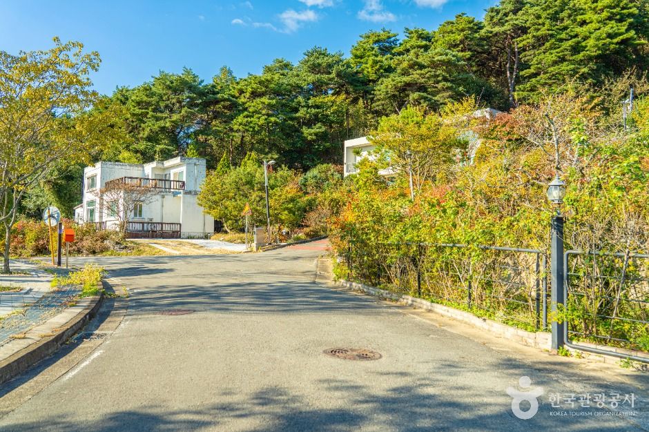 thumbnail-구례예술인마을-3