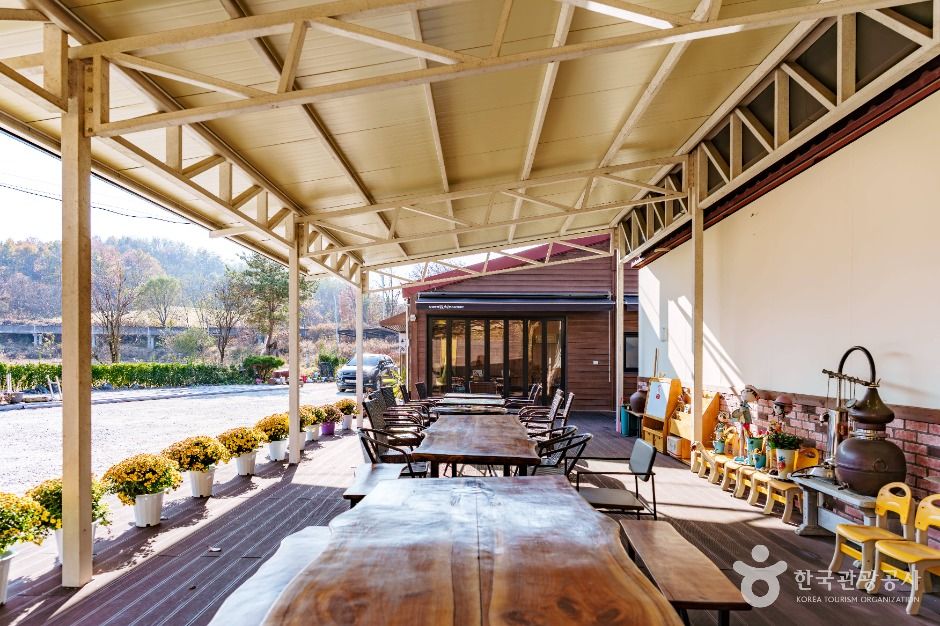 초정솔밭보리밥집카페