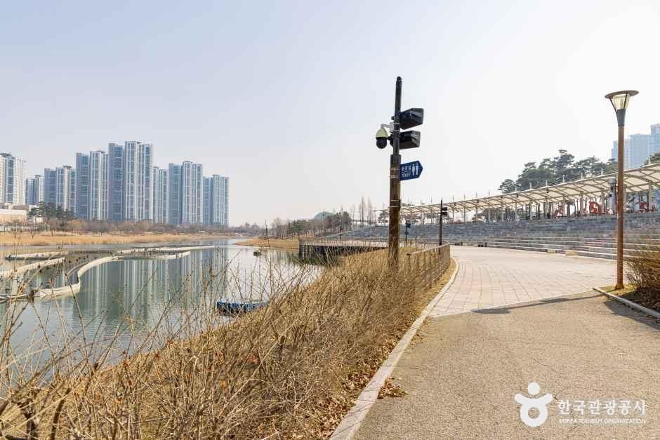 thumbnail-청라호수공원-23