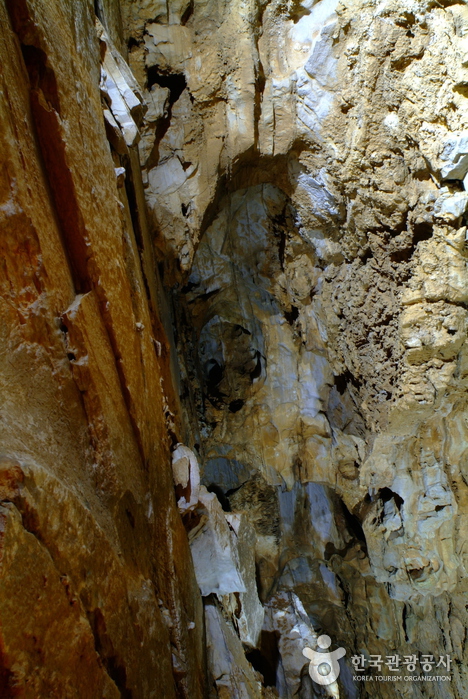 Höhle Gossigul (고씨굴 (강원고생대 국가지질공원))