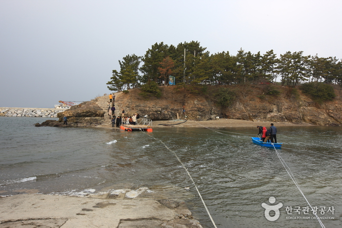 Ganwolam (간월암)