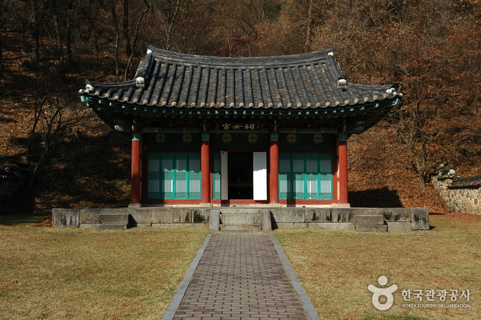 Busosanseong Fortress of Buyeo (부여 부소산성)