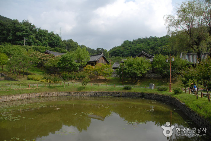 尤庵史蹟公園(우암사적공원)