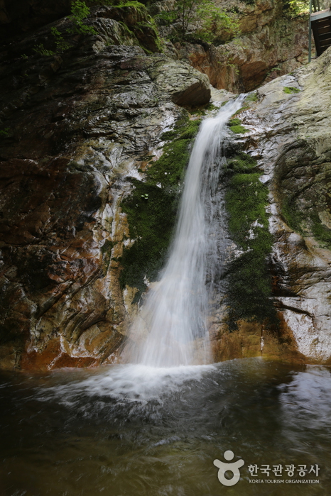 Wasserfall Deungseonpokpo (Berg Samaksan) (등선폭포(삼악산))