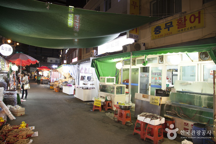釜山中央市场（부산 중앙시장）