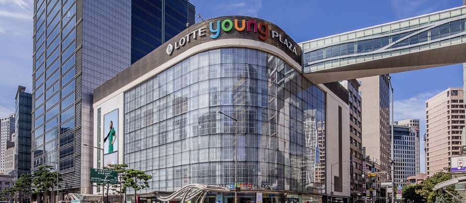 LOTTE Department Store - Myeongdong Main Store (롯데백화점 (본점))