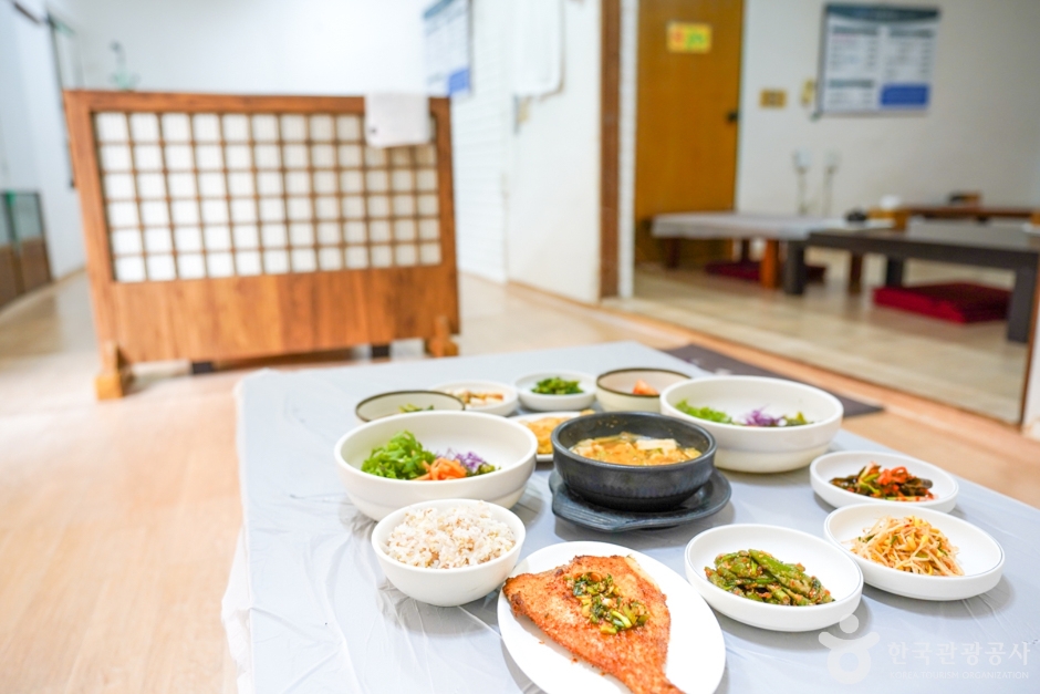 Sugyeong Sikdang ([백년가게]숙영식당)