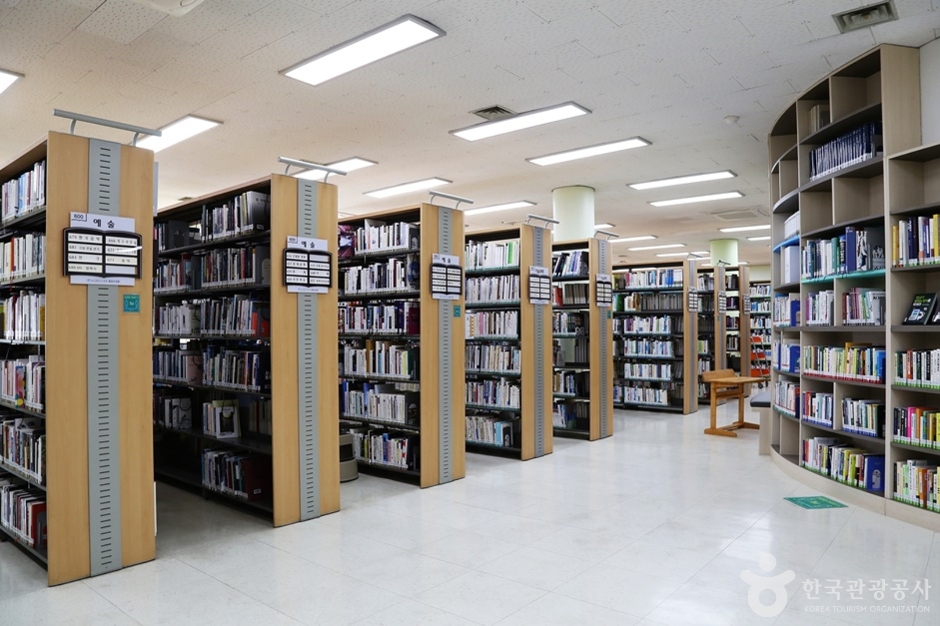 부산광역시립 중앙도서관