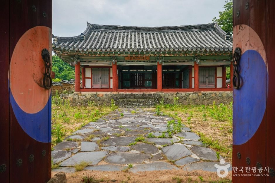 장목진객사