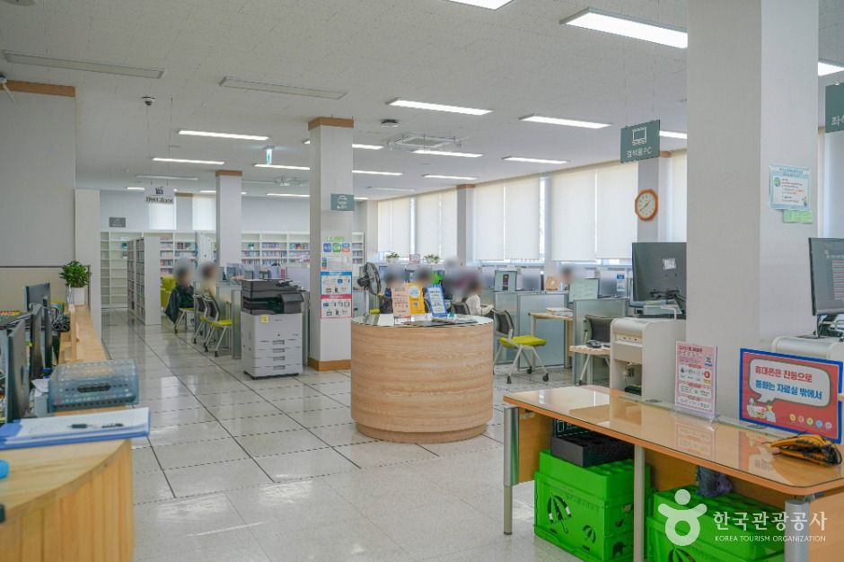 thumbnail-울산남부도서관-4