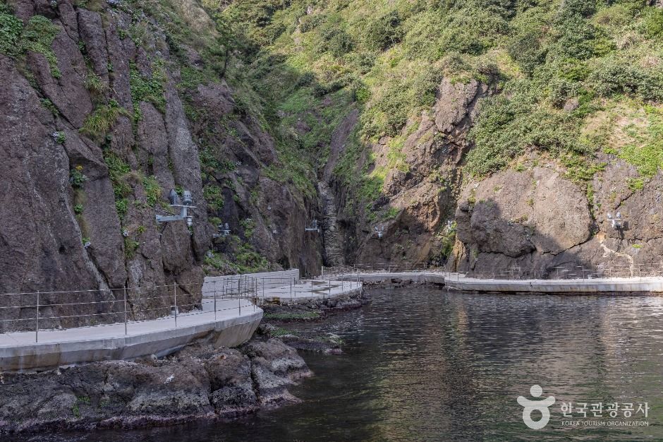 thumbnail-행남 도동 해안산책로 (울릉도,독도 국가지질공원)-9