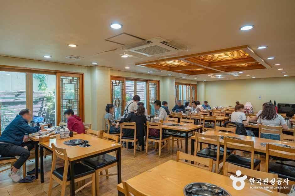 thumbnail-금수강산해물탕-2