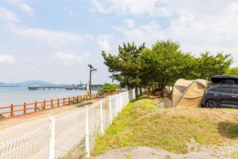 thumbnail-당진해양캠핑공원-5