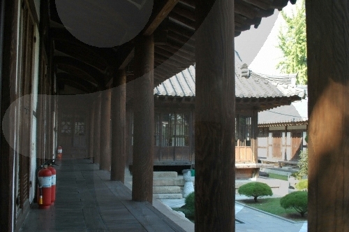 House of Yi Jang-u (이장우 가옥)