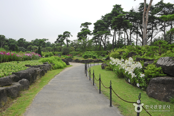 The Botanical Garden BCJ (Byeokchoji) (벽초지 문화수목원)