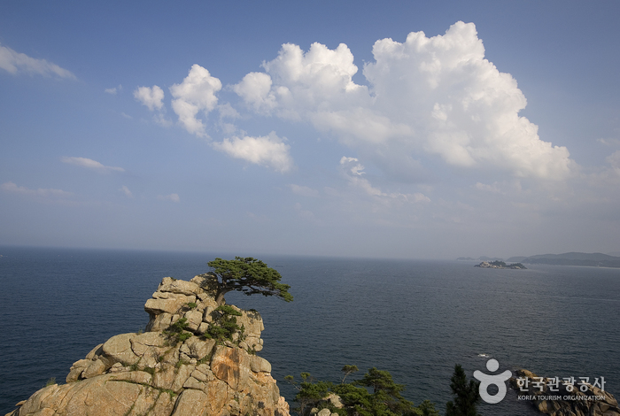 河趙台海水浴場（하조대해수욕장）