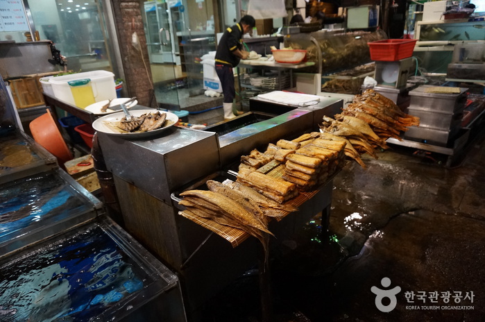 忠武生魚片店(충무횟집)3