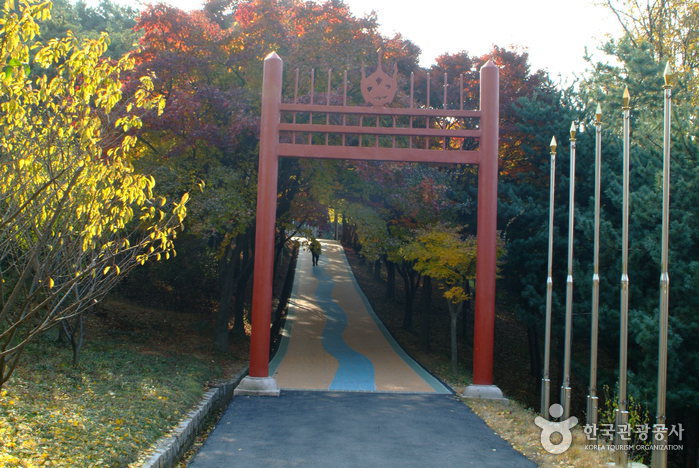 Haengjusanseong Fortress (행주산성)