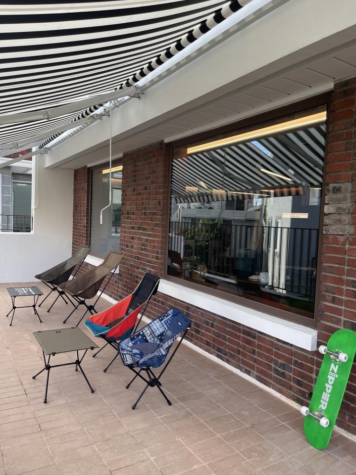 thumbnail-여행자의 집-13