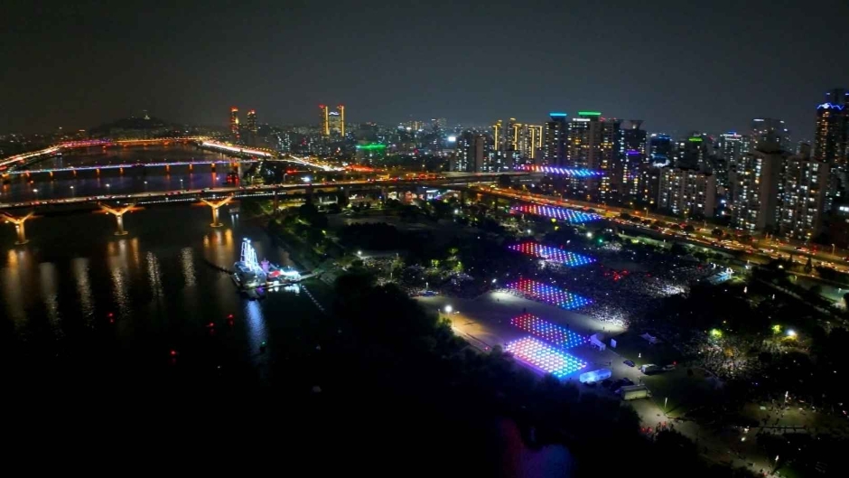 Hangang Drone Light Show (한강 불빛 공연(드론 라이트 쇼))