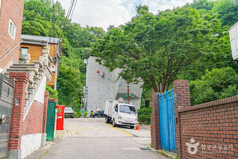 응봉산 암벽등반공원