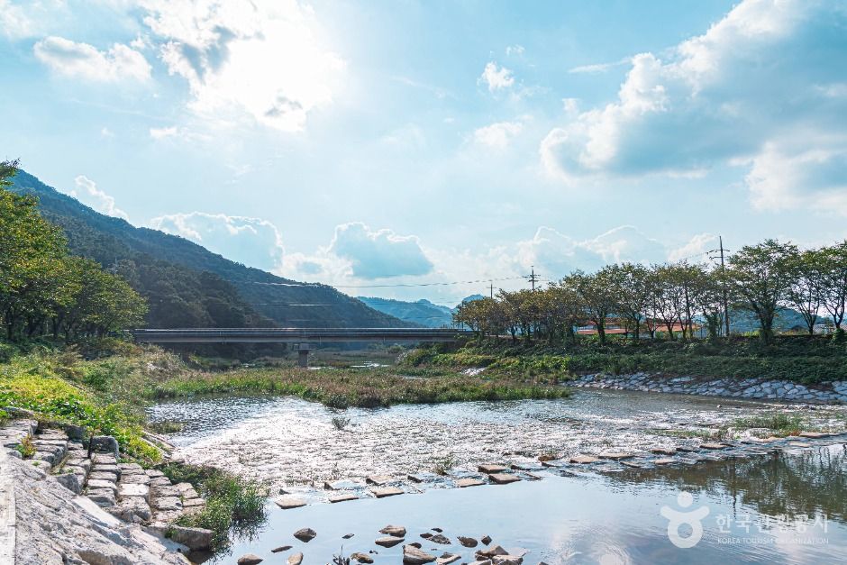경천애인 징검다리길