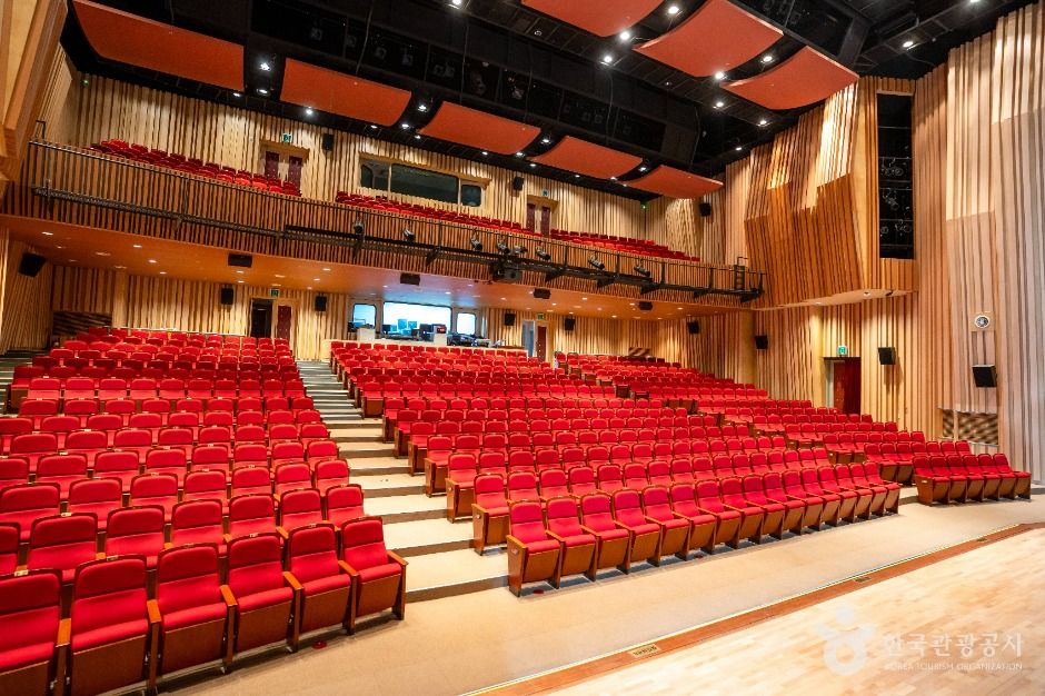 장성문화예술회관