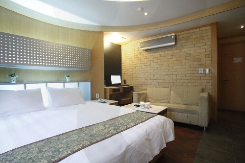 Hotel Kobos (코보스호텔)
