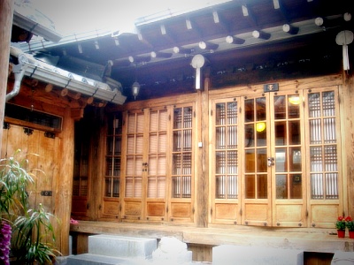 Hongranmideok (홍란미덕)