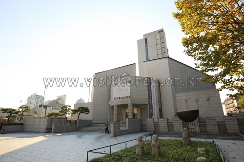 Ewha Womans University Museum (이화여자대학교박물관)