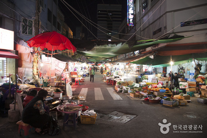 Busan Jungang Market (부산 중앙시장)