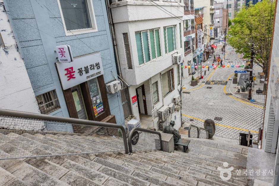 40계단 문화관광테마거리