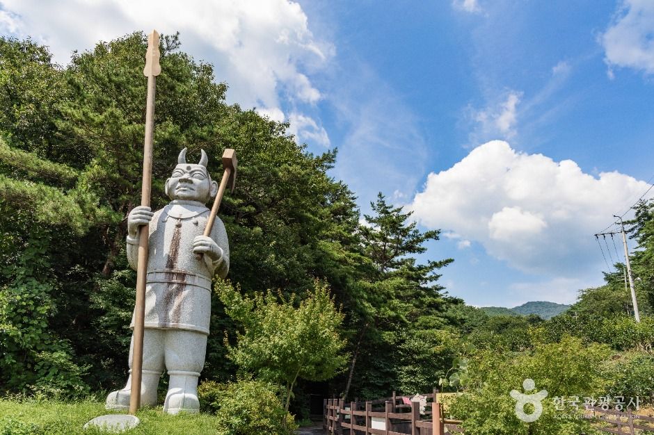 마천목장군과 도깨비살