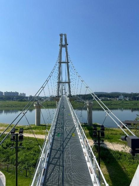 남한강출렁다리