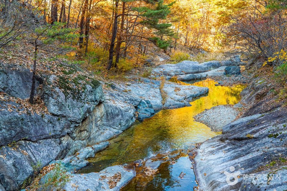 thumbnail-덕구계곡 트레킹-6