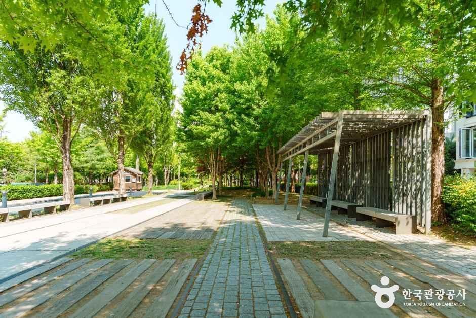 thumbnail-경의선숲길-2